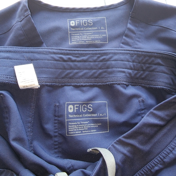 COPY - FIGS XL Navy scrub set - Picture 2 of 7